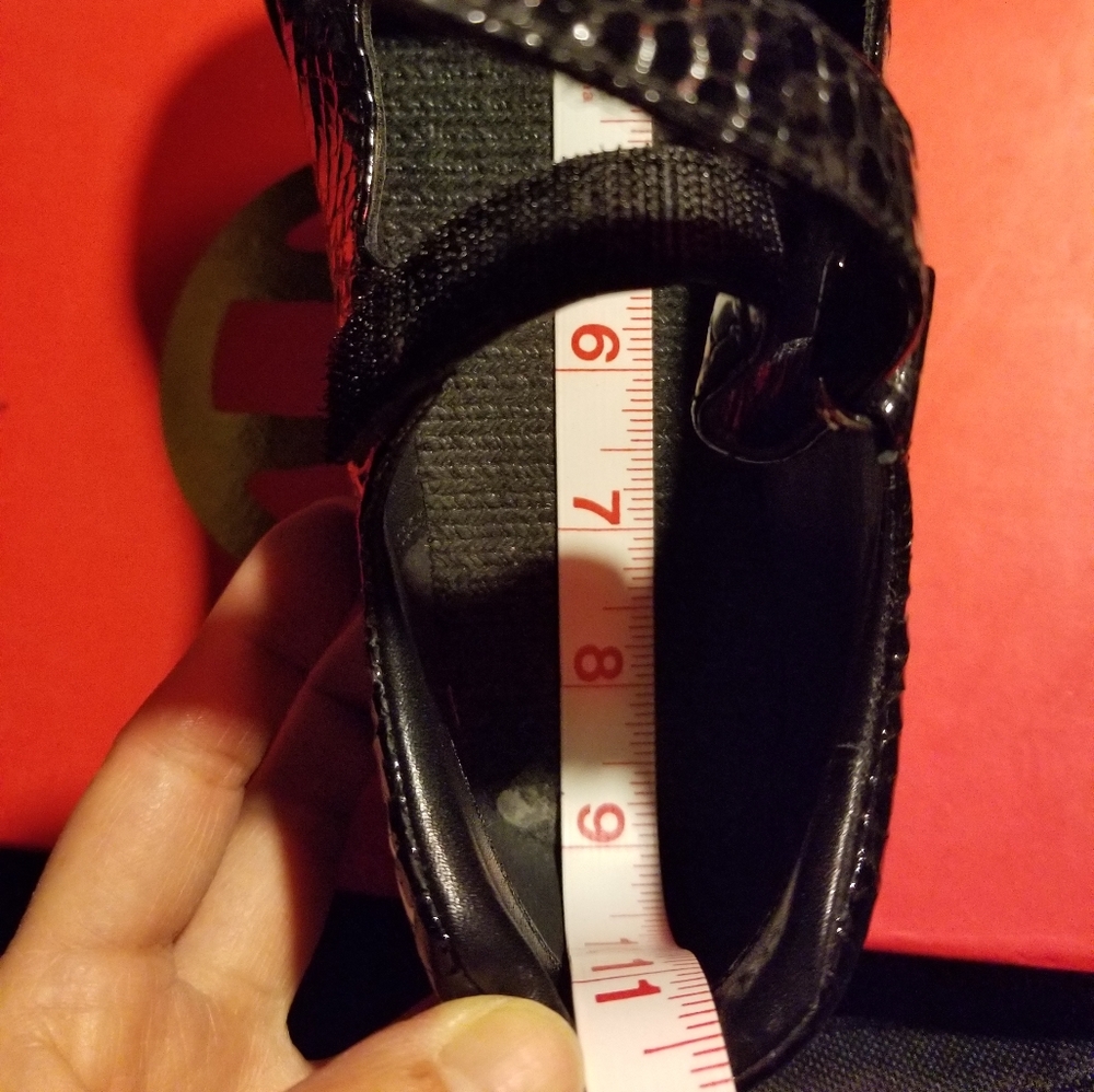 Prada Shoes - Picture 7 of 7
